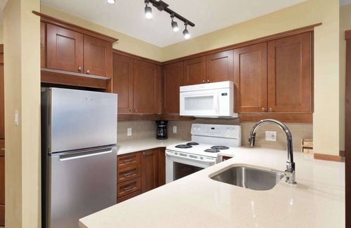 Blackcomb Condo | Whistler - Horstman House - 3 Bedroom #206