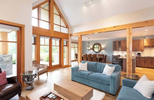 Nicklaus North House | Whistler townhome w/hot tub & fireplace