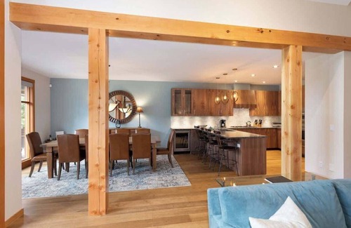 Nicklaus North House | Whistler townhome w/hot tub & fireplace