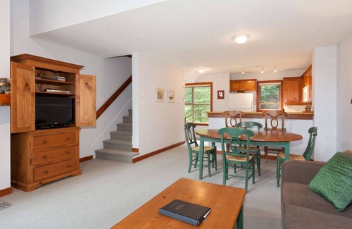 Blackcomb House | Whistler - Treeline 18