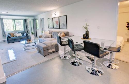 Whistler Creekside House | WhistlerCreekLodge 208