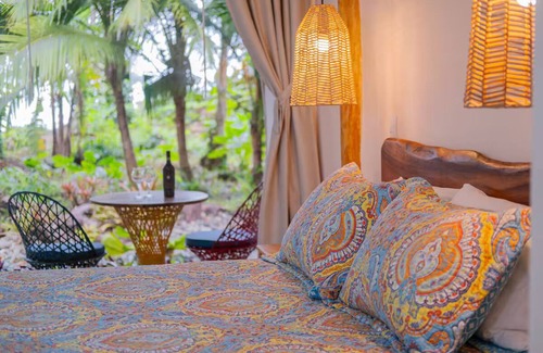 Puerto Viejo de Talamanca Apartment | White Pearl 3- Sleeps 2, dip pool, AC, Beachfront, Central Location with Terrace