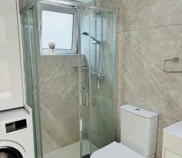 Agios Tychon Apartment | White 1-bdr apartment Agyos Tychonas