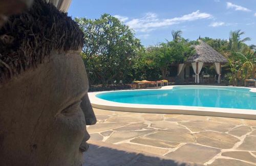 Watamu Villa | White bay pianoB