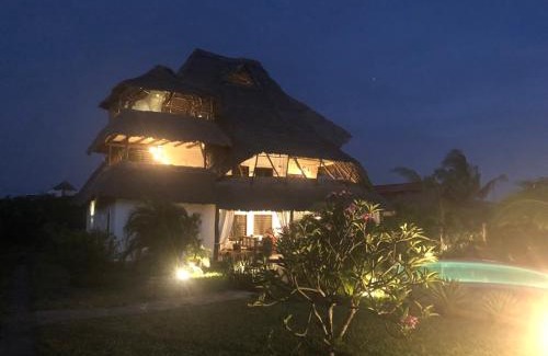 Watamu Villa | White bay pianoB