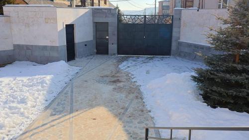 Tsaghkadzor Villa | White Family House