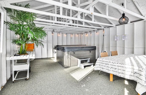 Saint Come House | White Fox Haven