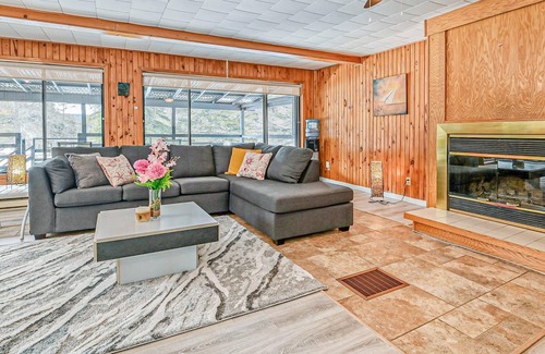 Saint Come Cottage | White Fox Haven Summa