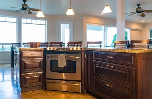 Laie House | White Hibiscus B -home on Laie Point, Beach access