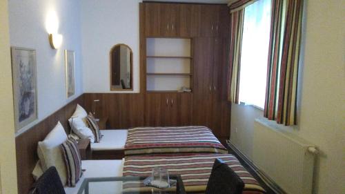 Prague 5 Hotel | White House