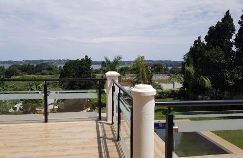 Entebbe House | White House Entebbe kawuku