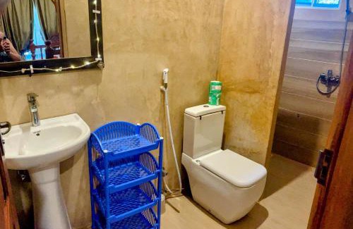 Bwejuu House | White Jaguar House