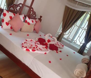 Bwejuu House | White Jaguar House