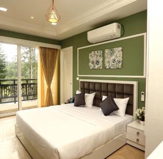 Yercaud Hotel | White Mint