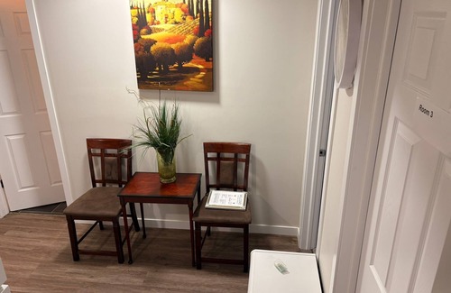 Beaumont House | White Private Charm Room near YEG Airport with Shared Bathroom| Shared Kitchen