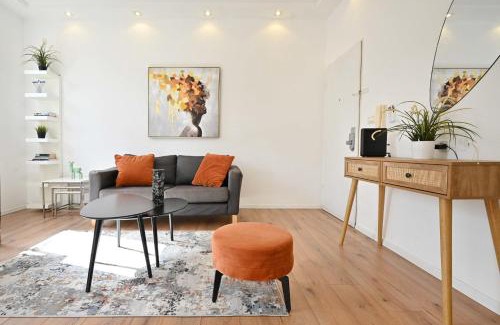 Tel Aviv Apartment | White Sens 1BR near the beach w-Mamad by HolyGuest