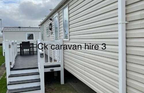 Towyn Cottage | WHITEHOUSE LEISURE PARK - HOLIDAY ACCOMMODATION 19055 in Towyn