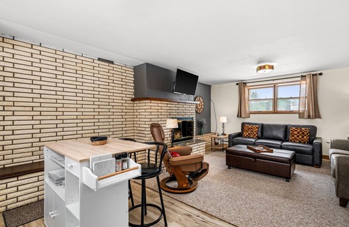 Billings Park House | Whitehouse Retreat Suite | Near River & Duluth