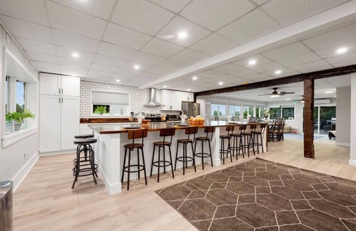 South Bay House | "Whitewater-The Main Sail" Oneida Lake/Sleeps 11!