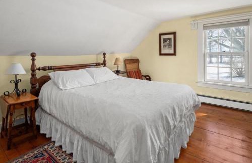 Addison Bed & Breakfast | Whitford House Cottage