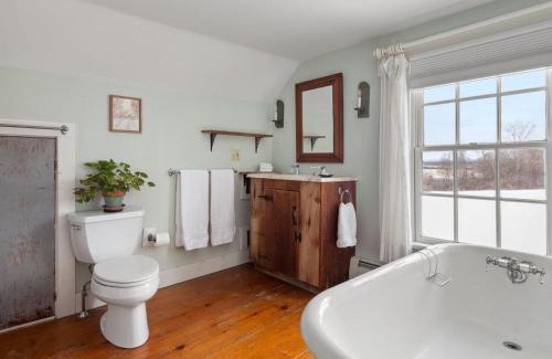 Addison Bed & Breakfast | Whitford House Cottage