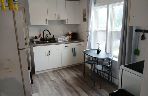 Winnipeg Apartment | Who likes white poang? Near downtown
