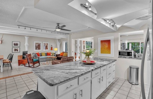 South Palm Park Neighborhood Association House | Whole Complex Close to the Ocean w/a Magical Garden Sanctuary & Salt Water Pool