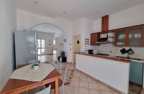 Roseto degli Abruzzi House | Whole house 2 steps from the sea and main services