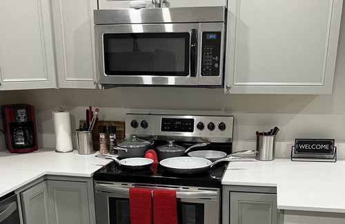 Ligonier House | Whole house! Comfortable 3 bed, 2 bath fully remodeled