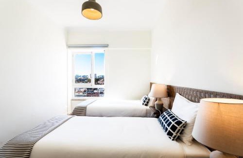 Penha de Franca Apartment | WHome | Anjos Stylish Apartment #6