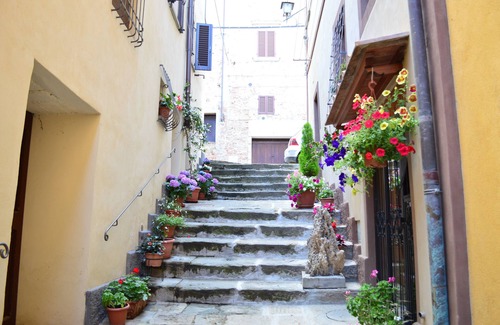 Montepulciano Apartment | WI FI FIBER Cozy Studio with "Trunk"