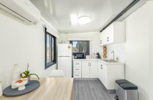 North Deep Creek House | Widgereedoo Farm. Vineyard views. Peaceful retreat.