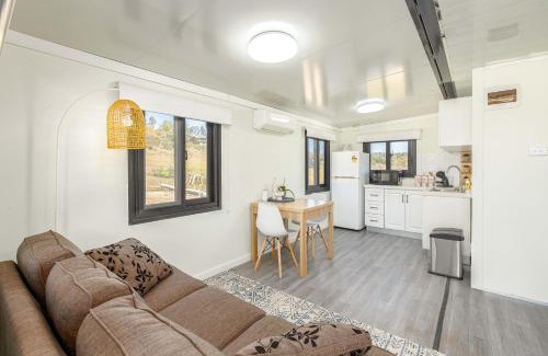 North Deep Creek House | Widgereedoo Farm. Vineyard views. Peaceful retreat.