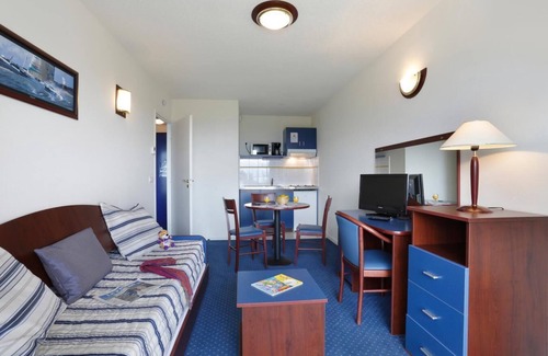 Pyrenees 2000 Apartment | Wifi, 100m from resort center, fitness, terrace, balcony, tv, ski locker, 50m², Pyrénées 2000