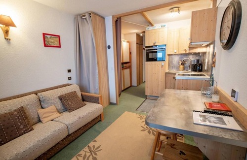 Valfrejus Apartment | Wifi, 70m from ski slopes, 1st floor, tv, ski locker, 19m², Valfréjus