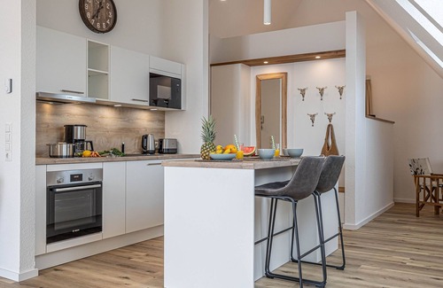 Schleswig Apartment | Wiking-koje 9 - Aufzug, Dusche, Balkon, Waschmaschine, TV, Parkplatz, 3. OG