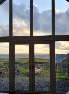 Rathlee House | Wild Atlantic Seaside Cottage
