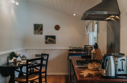 Olinda Cottage | Wild Orchid Olinda ~ Private Luxury self contained Cottage ~ Dandenong Ranges