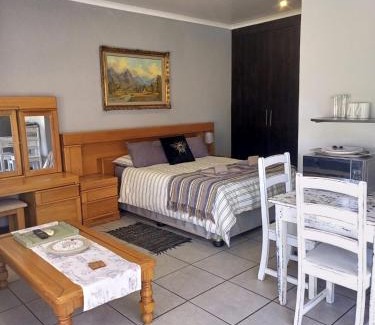 Tswaing House | Wildebeespan Guest Farm