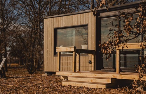 West Tawakoni Cabin | Wilding Hotels Tawakoni Scenic Deluxe