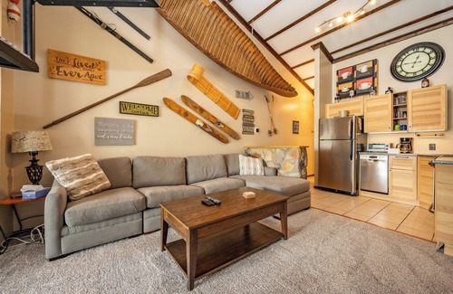 Thayerville Condo | Will O' The Wisp: 714H Studio Loft/One Bath