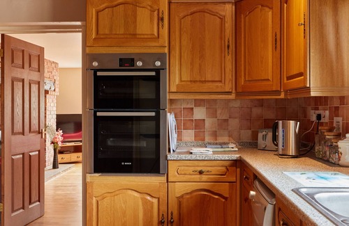 Dalbury Lees House | Willow Barn by Interhome