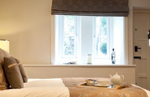 Yeadon Cottage | Willow Cottage B&B