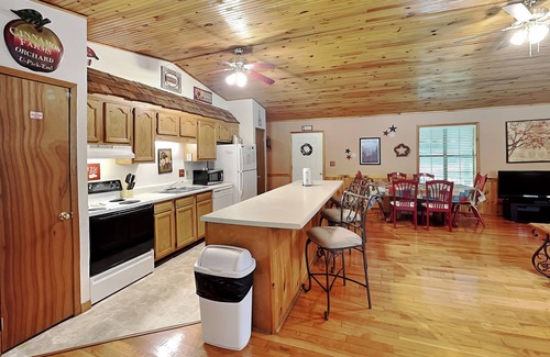 Wears Valley House | Willow Creek