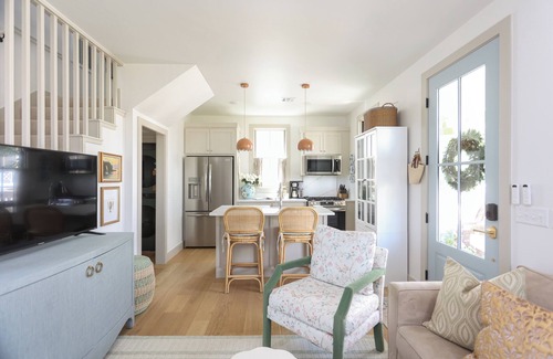 Eufaula House | Willow House: Charming Carlton Landing Cottage w/Golf Cart