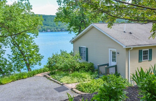 Town of Jerusalem Cottage | Willow Landing - Enjoy Breathtaking Sunrises on Keuka Lake!
