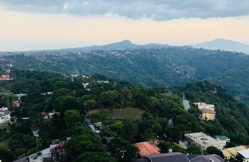 Tagaytay Apartment | Wind Residence T4- H Near Taal view & sky ranch