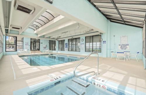 Ocean Drive House | Windemere Beachfront Oasis with Hot Tub and Pool Access