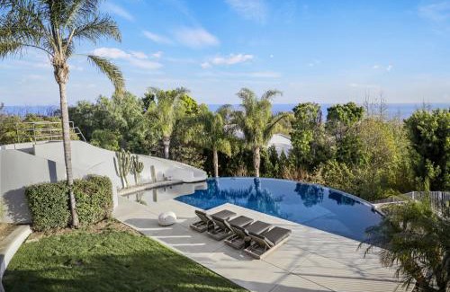 Central Malibu Villa | Winding Way