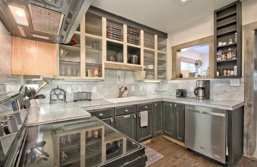 Bergheim House | Windmill House -Guest Cottage w/pool